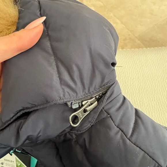 Mackage Snowsuit with real fur 12 months - Picture 10 of 10